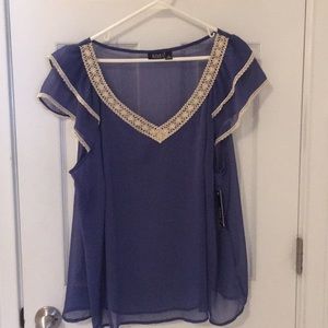 NWT blue short sleeve top with cream crochet